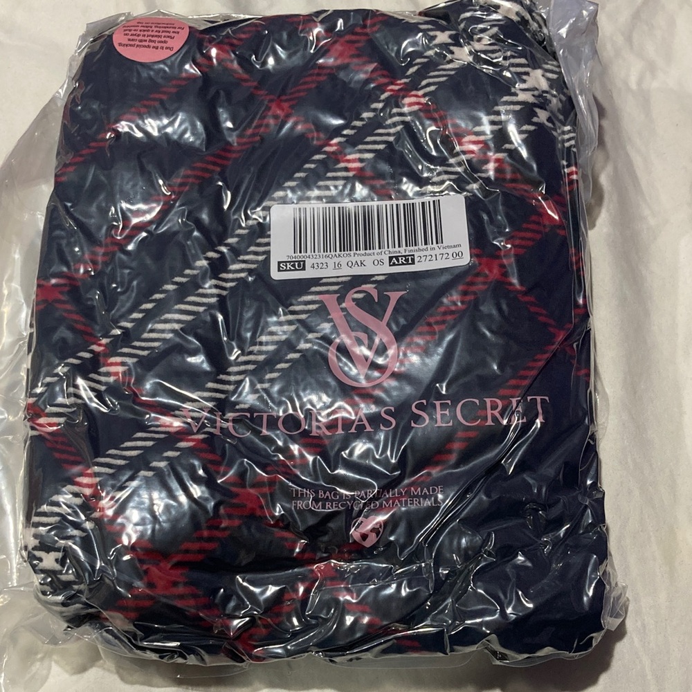 Victoria’s Secret Throw Blanket